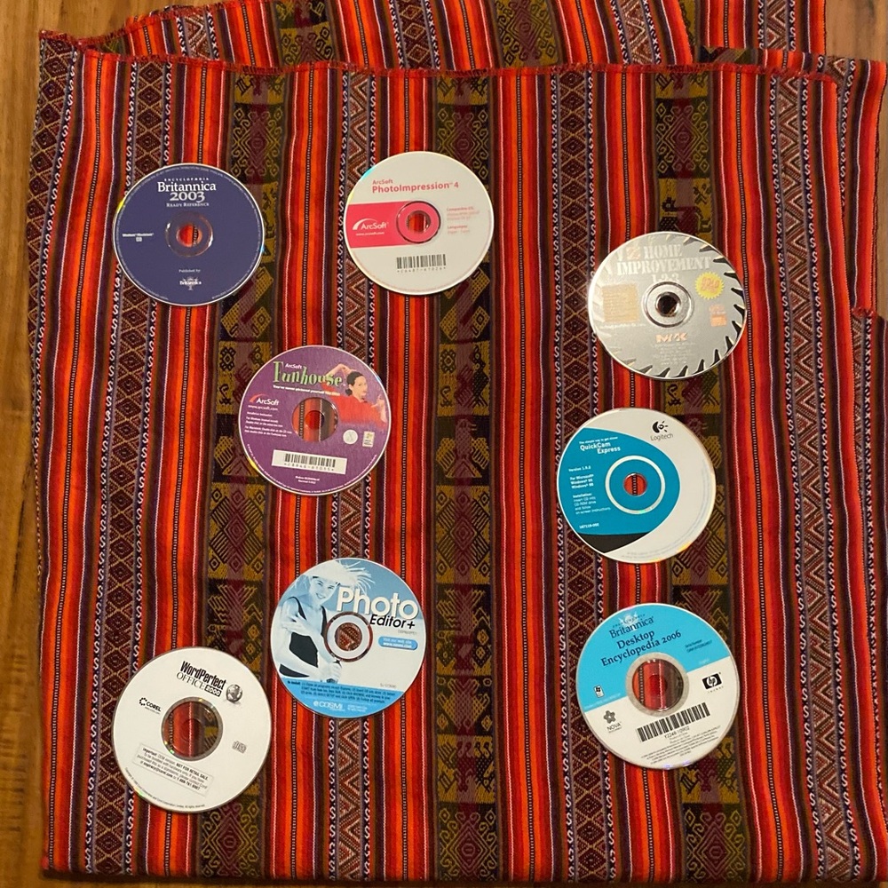 Bundle Of Computer CD’s 💿 Software Vintage (8 Total)